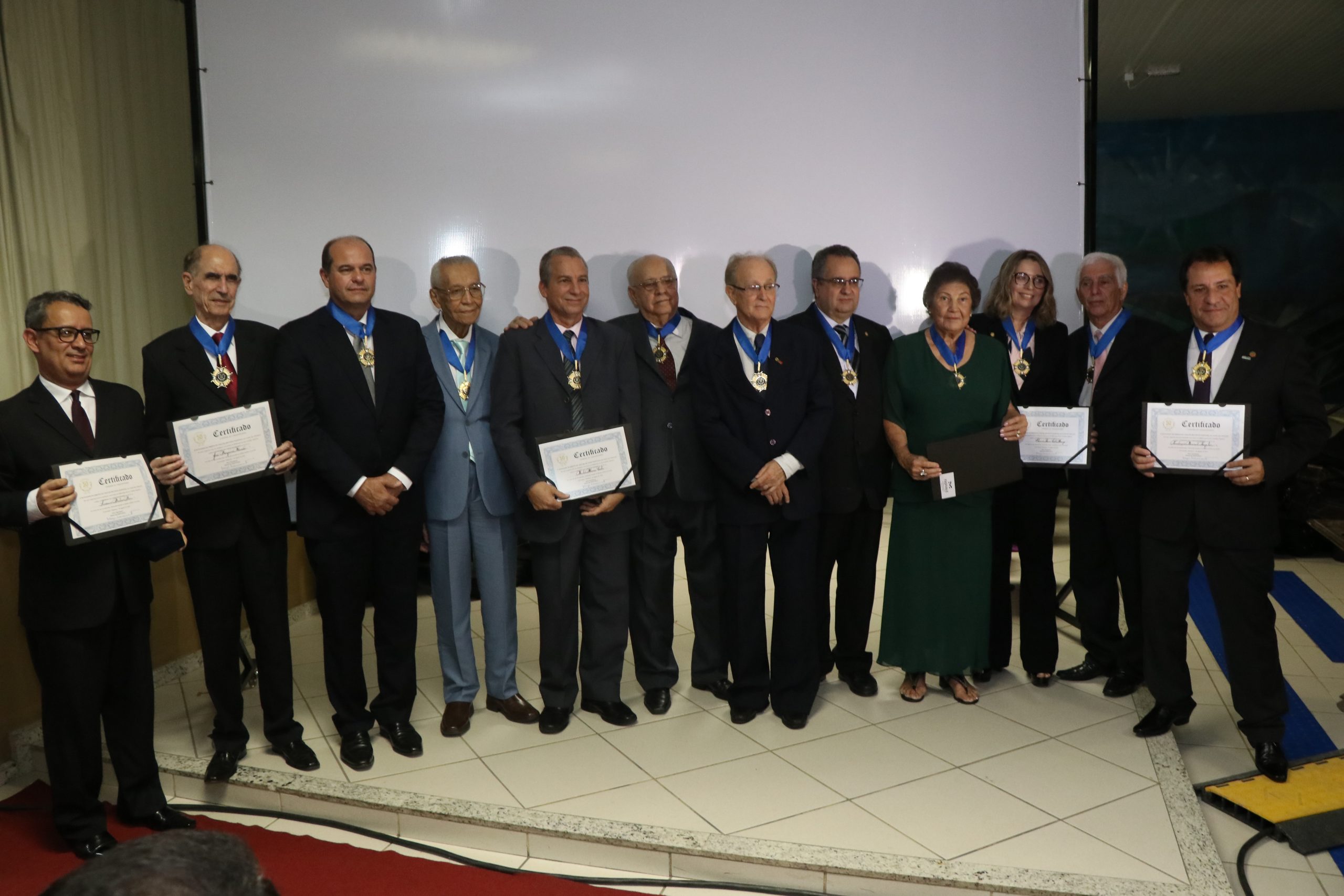 Entrega da comeda do cinquentenário movimenta cidade