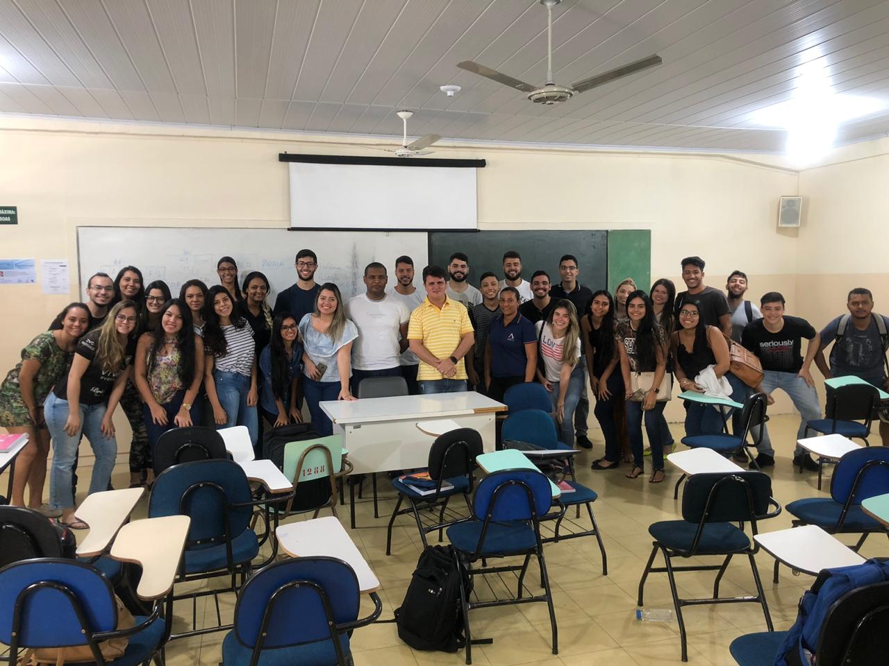 Professor Jefferson Calili  recebe na FADIVALE egresso Procurador da República no estado do Piauí