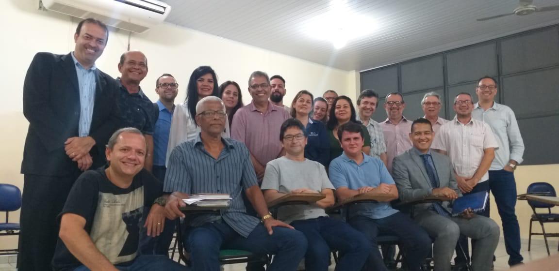 Professores da FADIVALE iniciam semestre letivo com boas vindas e reunião de formação e informações