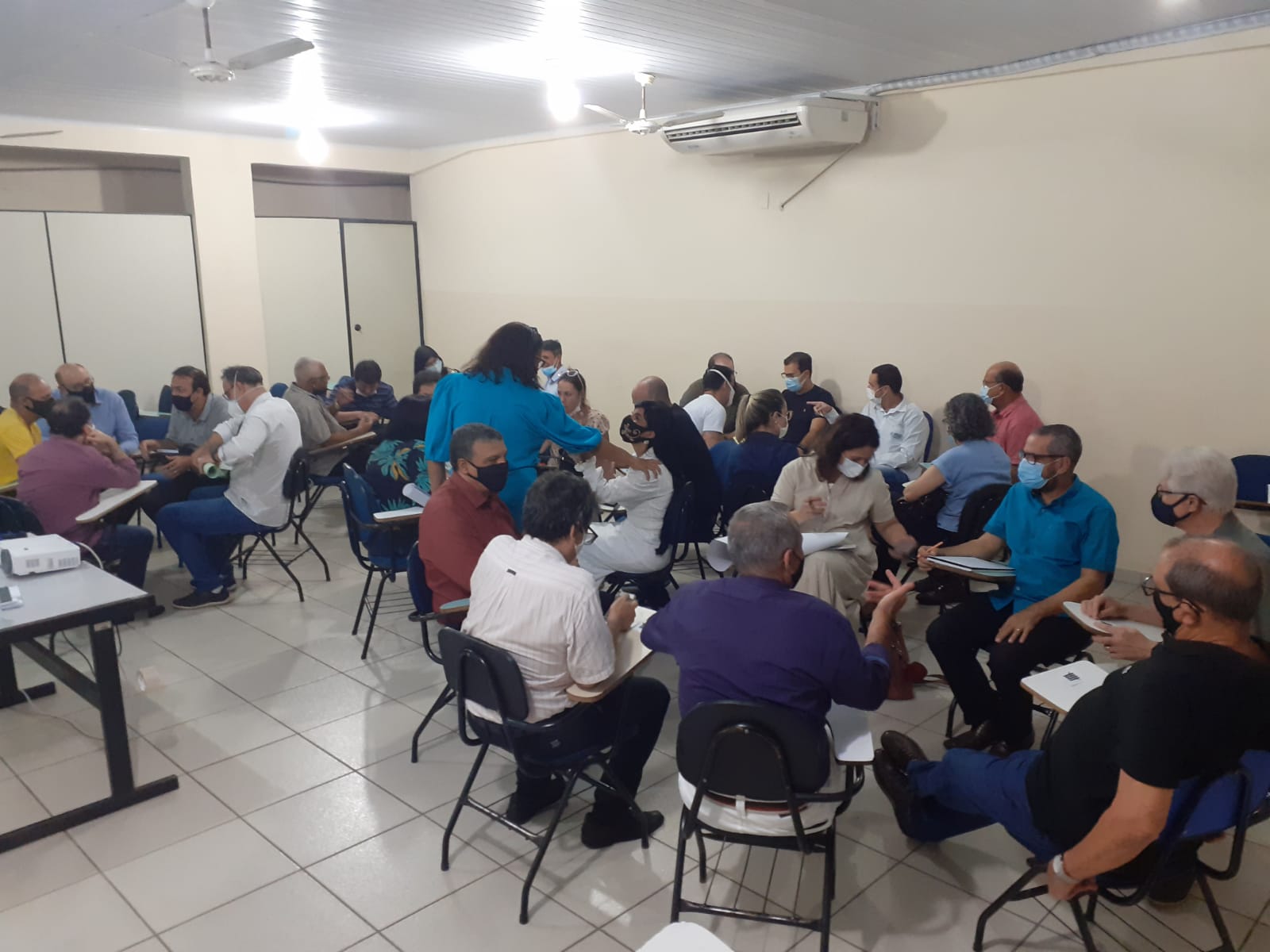 FADIVALE reinicia as atividades acadêmicas debatendo práticas inovadoras