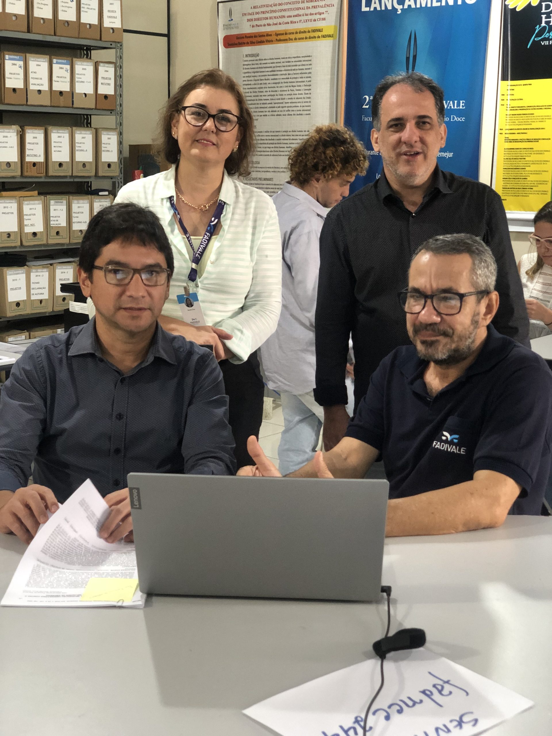 Professores da FADIVALE recebem treinamento para a produção de trabalhos científicos